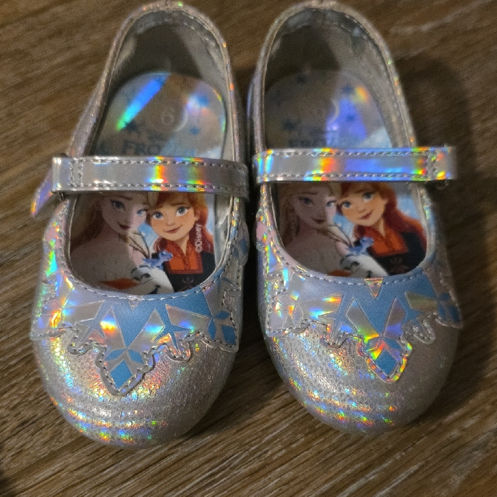 Frozen Themed Silver Holographic Kids Dress Shoes